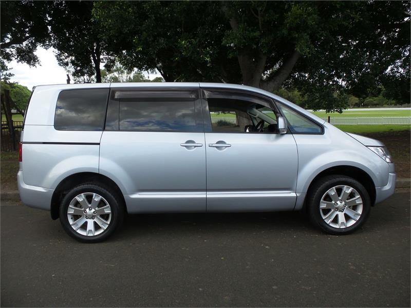 2012 MITSUBISHI DELICA AUTOMATIC VAN