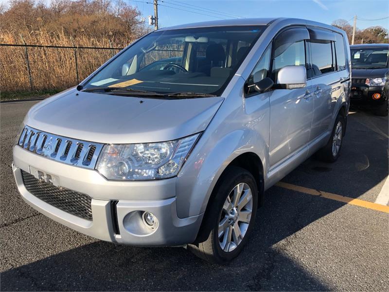 2012 MITSUBISHI DELICA AUTOMATIC VAN