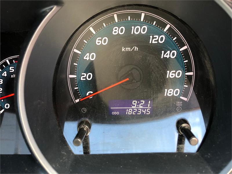 2013 TOYOTA HIACE TRH219 BABY COMMUTER 4WD AUTOMATIC BUS
