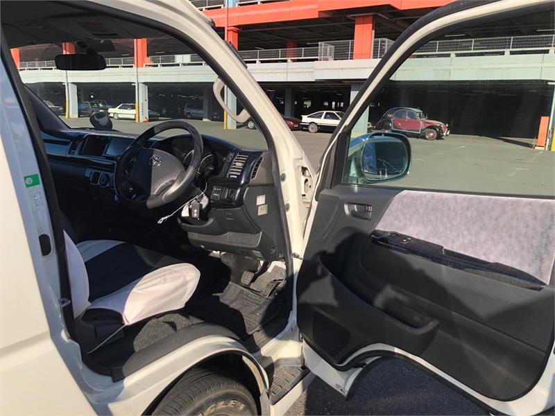 2009 TOYOTA HIACE TRH229R MY09 UPGRADE 4WD GRAND CABIN SLWB AUTOMATIC COMMUTER