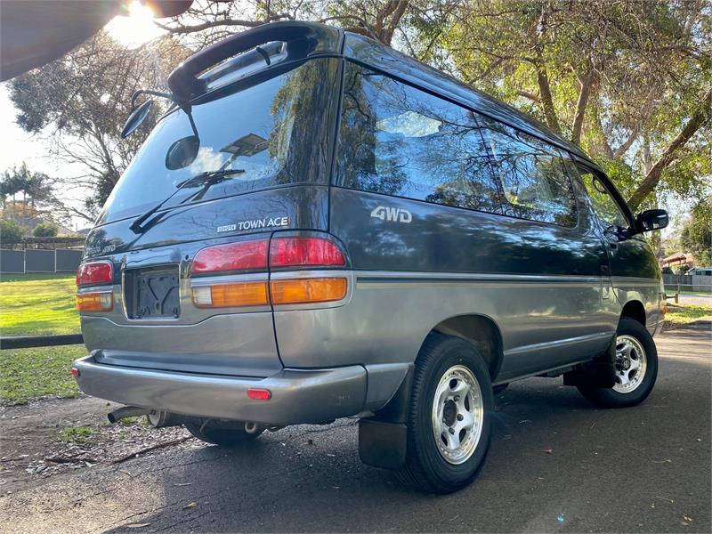 1994 TOYOTA TOWNACE 4WD SUPER EXTRA AUTOMATIC CAMPER VAN