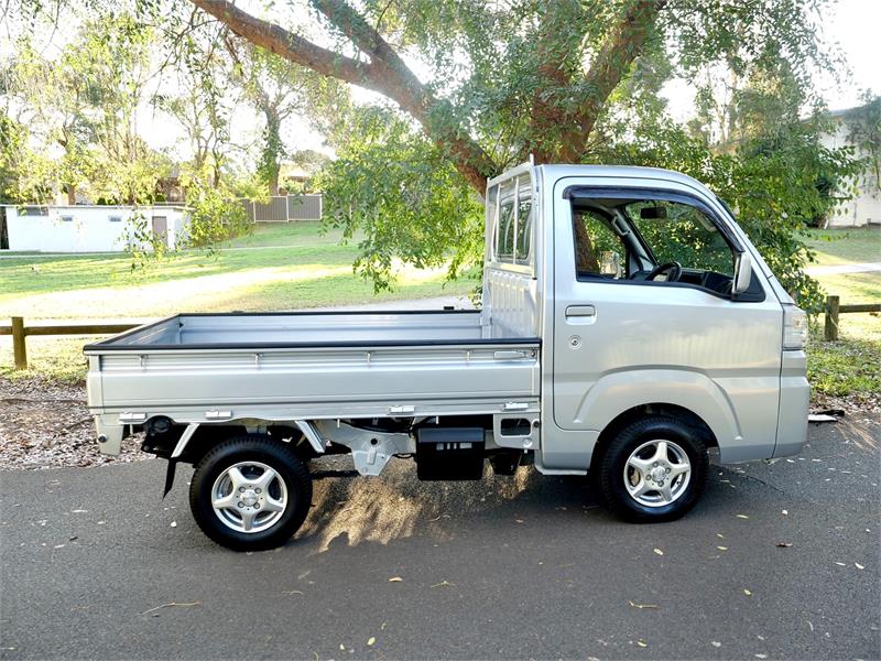2015 DAIHATSU HIJET 4WD BABY BEAST AUTOMATIC UTILITY TRUCK