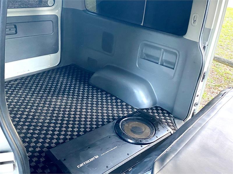 2008 TOYOTA HIACE KDH206R REGIUS ACE S-GL 4WD 5 SEATS AUTOMATIC VAN