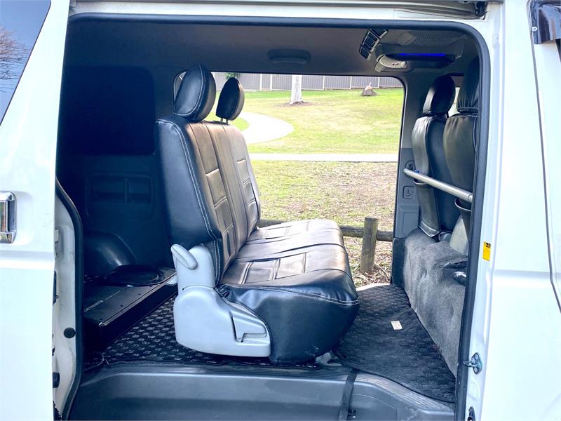 2008 TOYOTA HIACE KDH206R REGIUS ACE S-GL 4WD 5 SEATS AUTOMATIC VAN