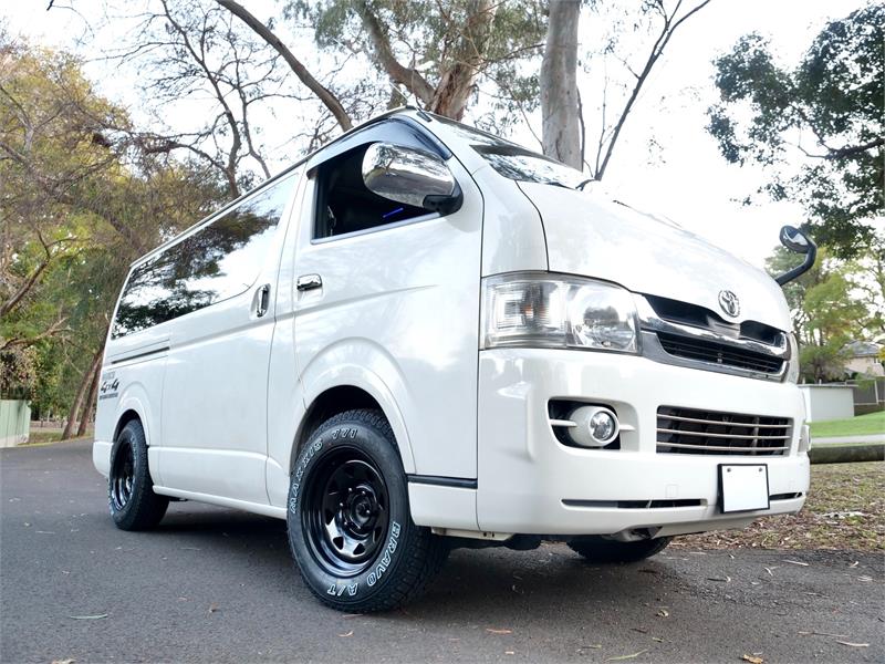 2008 TOYOTA HIACE KDH206R REGIUS ACE S-GL 4WD 5 SEATS AUTOMATIC VAN
