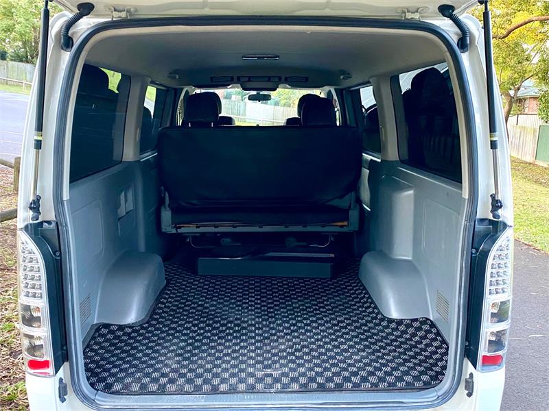 2008 TOYOTA HIACE KDH206R REGIUS ACE S-GL 4WD 5 SEATS AUTOMATIC VAN