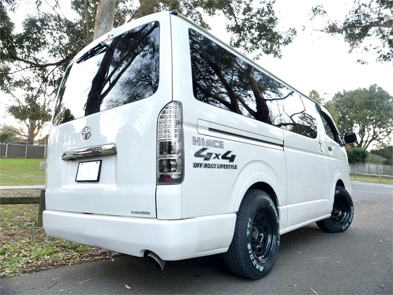 2008 TOYOTA HIACE KDH206R REGIUS ACE S-GL 4WD 5 SEATS AUTOMATIC VAN