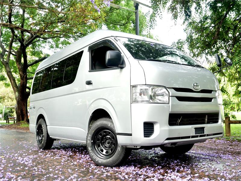 2015 TOYOTA HIACE KDH206R MY15 UPGRADE 4WD AUTOMATIC CAMPER WAGON