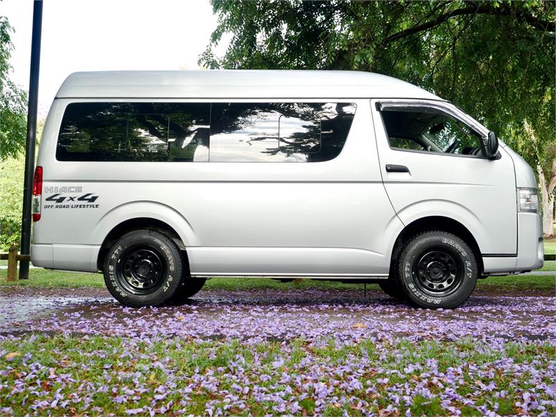 2015 TOYOTA HIACE KDH206R MY15 UPGRADE 4WD AUTOMATIC CAMPER WAGON