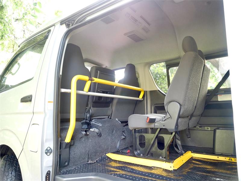 2015 TOYOTA HIACE KDH206R MY15 UPGRADE 4WD AUTOMATIC CAMPER WAGON
