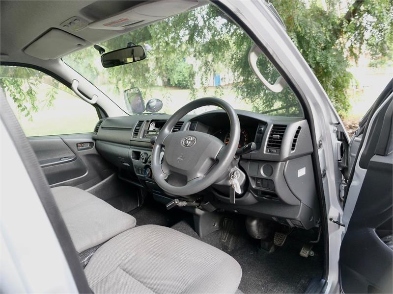 2015 TOYOTA HIACE KDH206R MY15 UPGRADE 4WD AUTOMATIC CAMPER WAGON