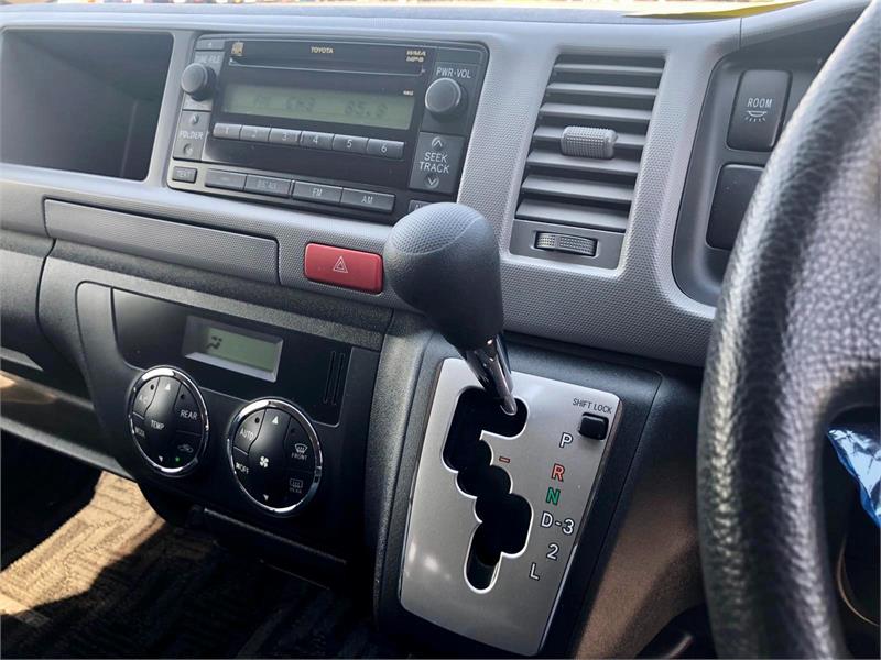2014 TOYOTA HIACE TRH228R MY14 UPGRADE 4WD GRAND CABIN COMMUTER AUTOMATIC CAMPER