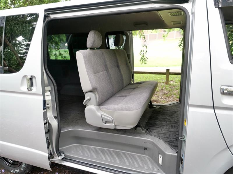 2005 TOYOTA HIACE KDH205R MY06 UPGRADE SUPER GL 4WD AUTOMATIC WAGON CAMPER