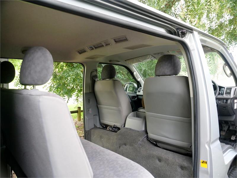 2005 TOYOTA HIACE KDH205R MY06 UPGRADE SUPER GL 4WD AUTOMATIC WAGON CAMPER