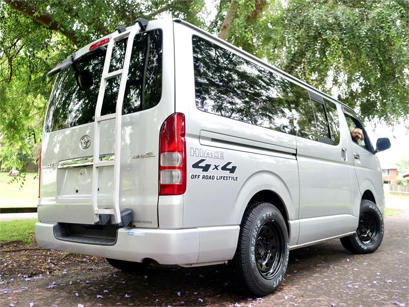 2005 TOYOTA HIACE KDH205R MY06 UPGRADE SUPER GL 4WD AUTOMATIC WAGON CAMPER