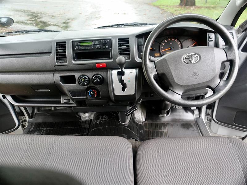 2016 TOYOTA HIACE KDH206 VAN