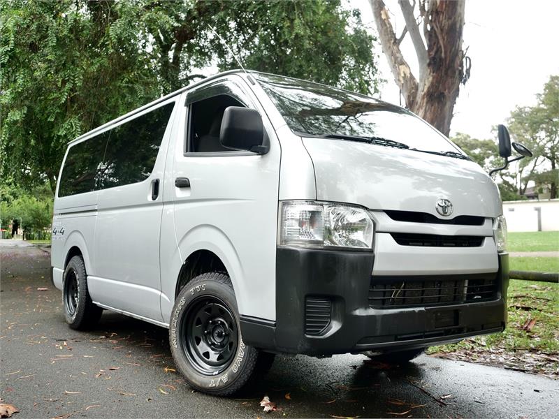2016 TOYOTA HIACE KDH206 VAN