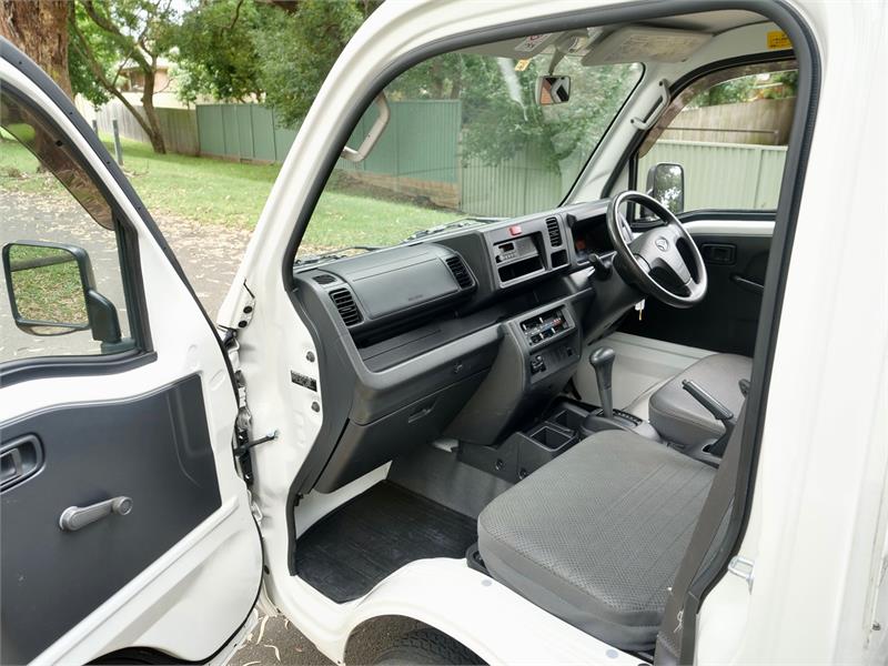 2017 DAIHATSU HI-JET 4WD TIPPER