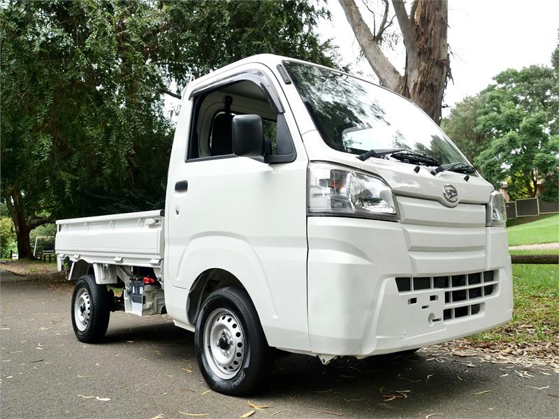 2017 DAIHATSU HI-JET 4WD TIPPER