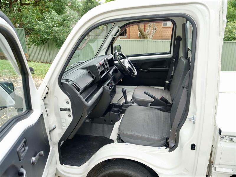 2017 DAIHATSU HI-JET 4WD TIPPER