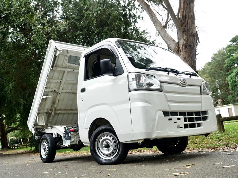 2017 DAIHATSU HI-JET 4WD TIPPER