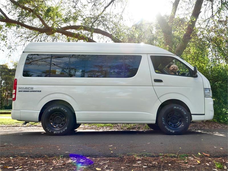 2006 TOYOTA HIACE H/R 2WD 6 SEATS AUTOMATIC VAN
