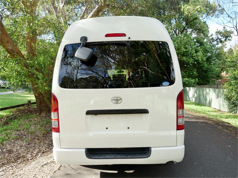 2006 TOYOTA HIACE H/R 2WD 6 SEATS AUTOMATIC VAN