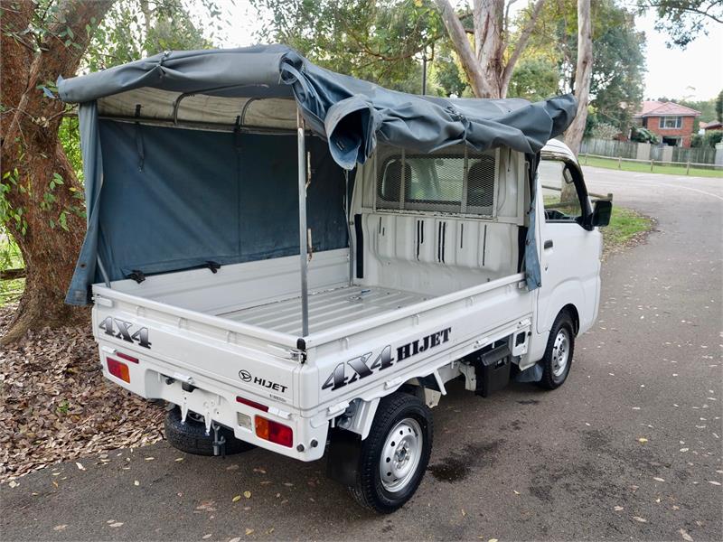 2017 DAIHATSU HIJET 4WD CARGO HIGH ROOF AUTOMATIC UTE