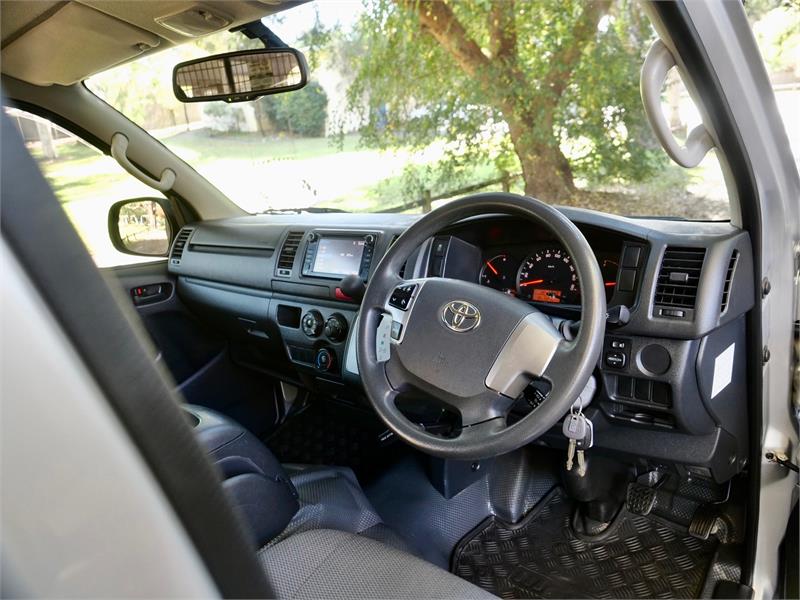 2018 TOYOTA HIACE KDH201R MY16 LWB 4 SP AUTOMATIC 4D VAN