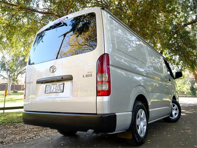 2018 TOYOTA HIACE KDH201R MY16 LWB 4 SP AUTOMATIC 4D VAN