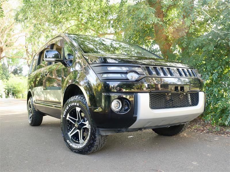 2012 MITSUBISHI DELICA G-NAVI D5 8 SEATER AUTOMATIC WAGON