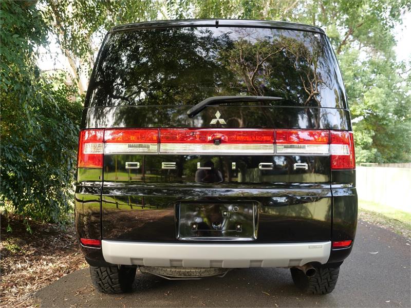2012 MITSUBISHI DELICA G-NAVI D5 8 SEATER AUTOMATIC WAGON