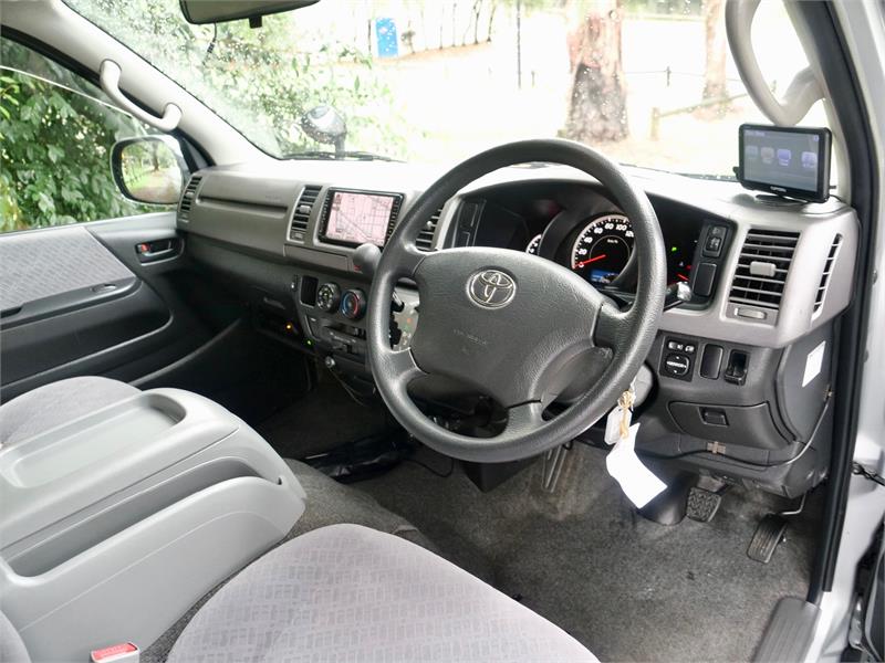 2010 TOYOTA HIACE KDH206R MY10 UPGRADE 5D S-GL 4WD AUTOMATIC VAN