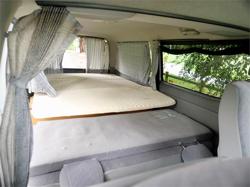 2010 TOYOTA HIACE KDH206R MY10 UPGRADE 5D S-GL 4WD AUTOMATIC VAN