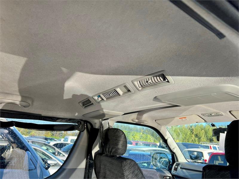 2010 TOYOTA HIACE KDH206R MY10 UPGRADE 5D S-GL 4WD AUTOMATIC VAN
