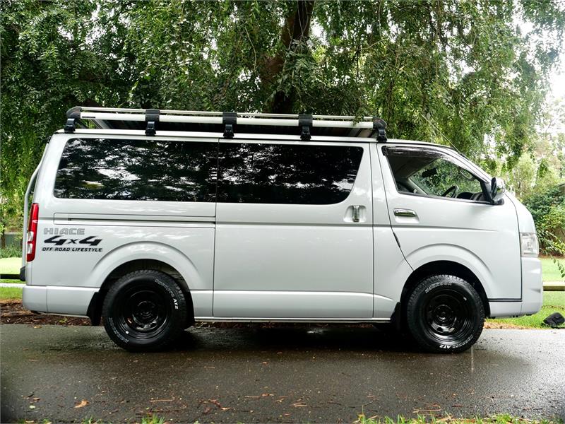 2010 TOYOTA HIACE KDH206R MY10 UPGRADE 5D S-GL 4WD AUTOMATIC VAN