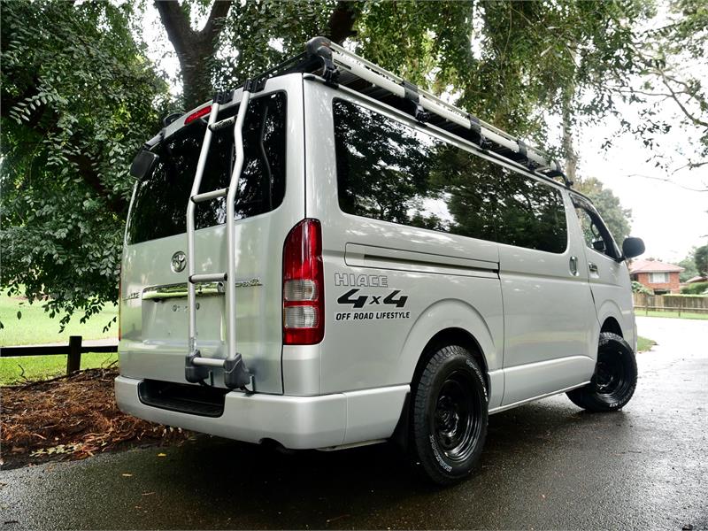 2010 TOYOTA HIACE KDH206R MY10 UPGRADE 5D S-GL 4WD AUTOMATIC VAN