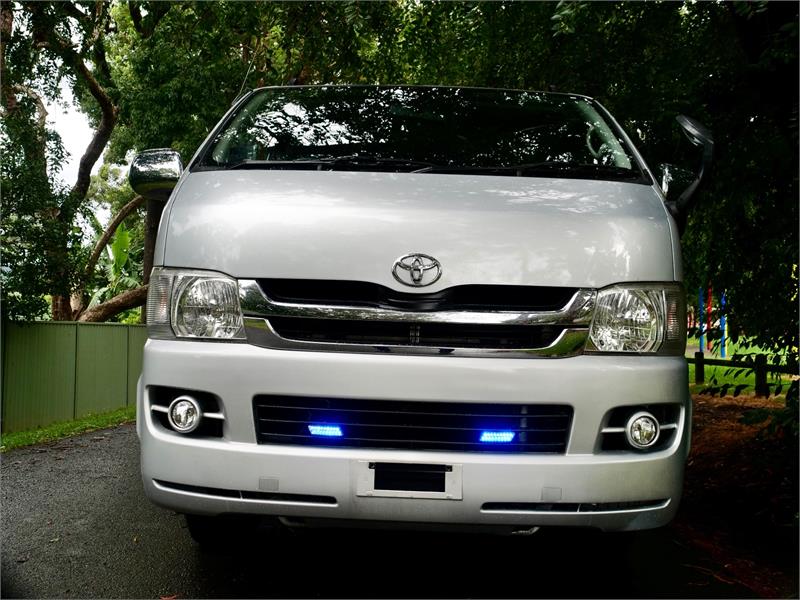 2010 TOYOTA HIACE KDH206R MY10 UPGRADE 5D S-GL 4WD AUTOMATIC VAN