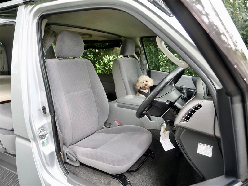 2010 TOYOTA HIACE KDH206R MY10 UPGRADE 5D S-GL 4WD AUTOMATIC VAN