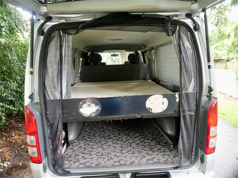 2010 TOYOTA HIACE KDH206R MY10 UPGRADE 5D S-GL 4WD AUTOMATIC VAN