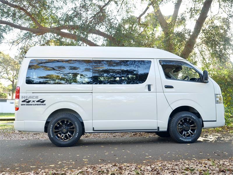 2022 TOYOTA HIACE GDH206R MY22 UPGRADE HIGH ROOF 6 SEATS AUTOMATIC VAN