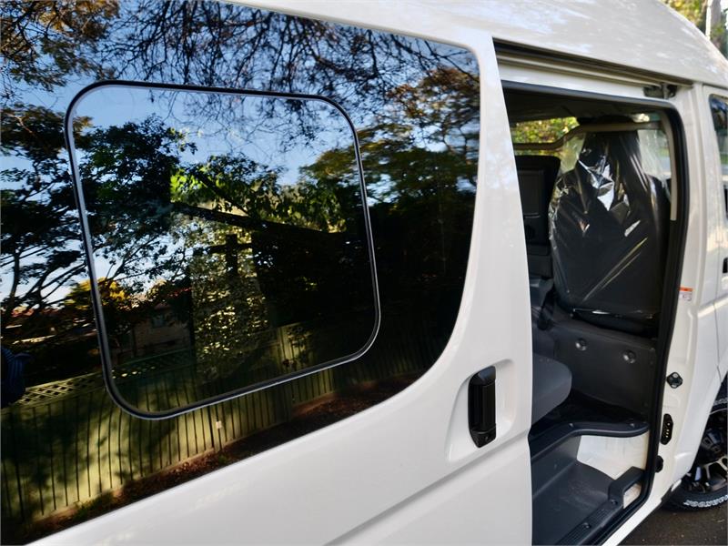 2022 TOYOTA HIACE GDH206R MY22 UPGRADE HIGH ROOF 6 SEATS AUTOMATIC VAN
