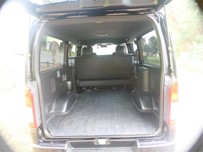 2023 TOYOTA HIACE GDH206R MY23 UPDATE SUPER GL AUTOMATIC VAN
