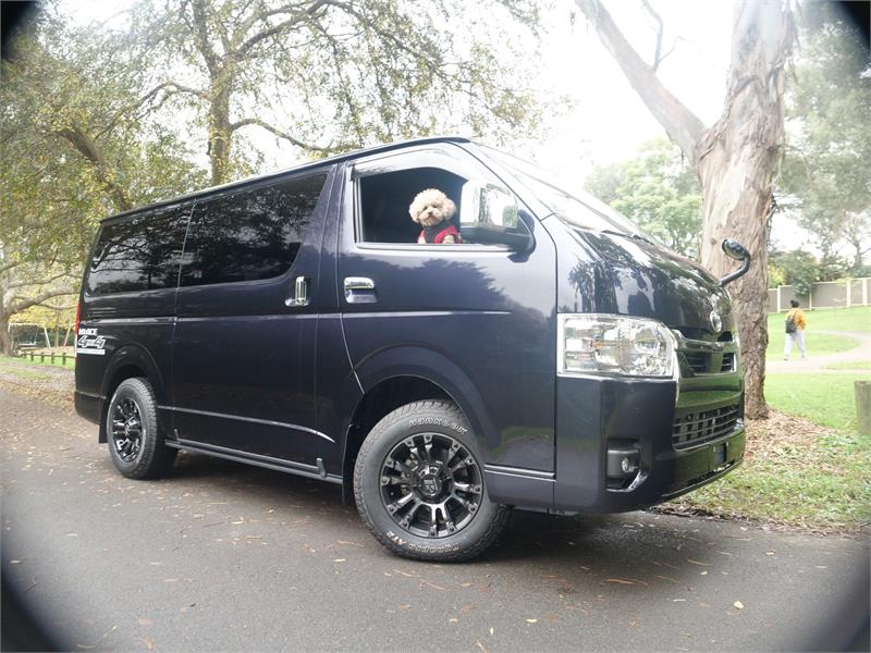 2023 TOYOTA HIACE GDH206R MY23 UPDATE SUPER GL AUTOMATIC VAN