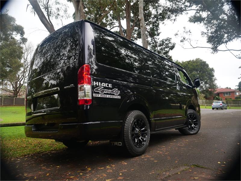 2023 TOYOTA HIACE GDH206R MY23 UPDATE SUPER GL AUTOMATIC VAN
