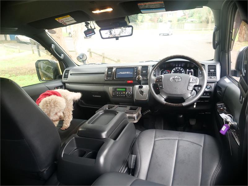2023 TOYOTA HIACE GDH206R MY23 UPDATE SUPER GL AUTOMATIC VAN