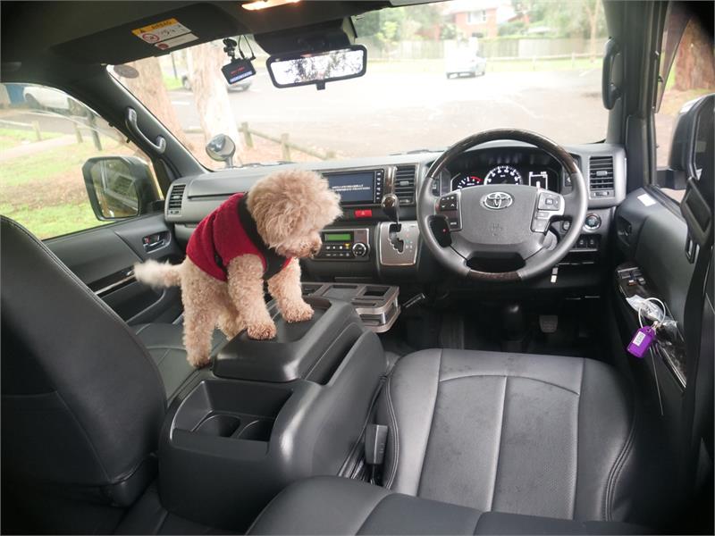 2023 TOYOTA HIACE GDH206R MY23 UPDATE SUPER GL AUTOMATIC VAN