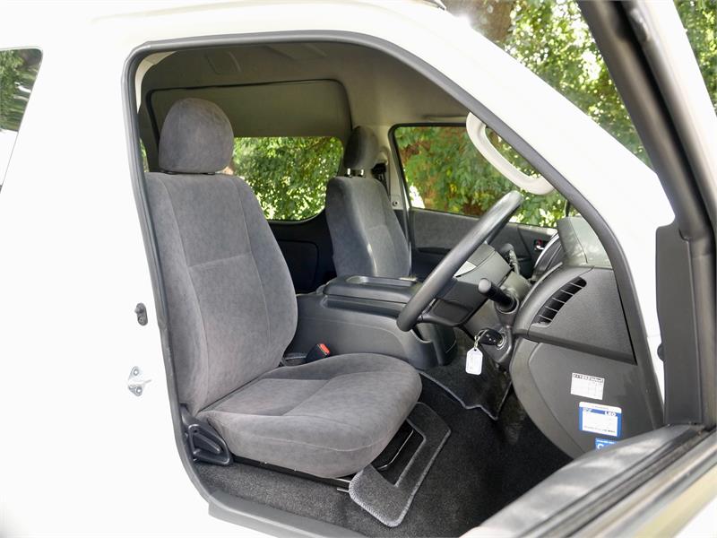 2019 TOYOTA HIACE TRH229R MY19 UPGRADE 4WD GRAND CABIN SLWB AUTOMATIC SLWB 10 SEATER