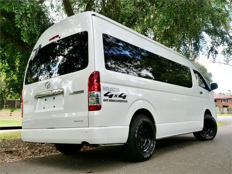 2019 TOYOTA HIACE TRH229R MY19 UPGRADE 4WD GRAND CABIN SLWB AUTOMATIC SLWB 10 SEATER