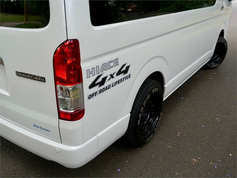 2019 TOYOTA HIACE TRH229R MY19 UPGRADE 4WD GRAND CABIN SLWB AUTOMATIC SLWB 10 SEATER